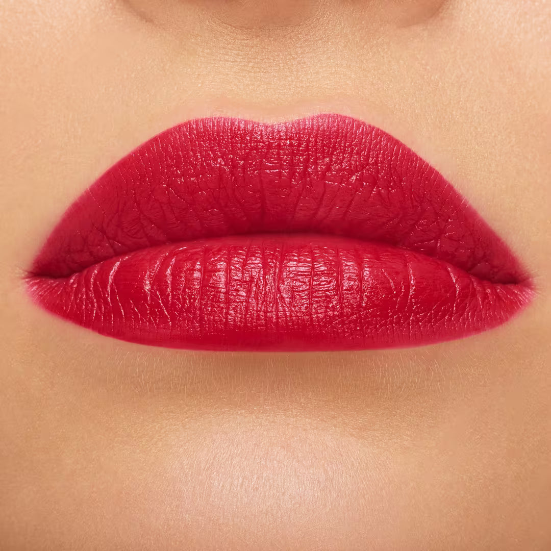 MAC- Love Me Lipstick- Ruby Woo
