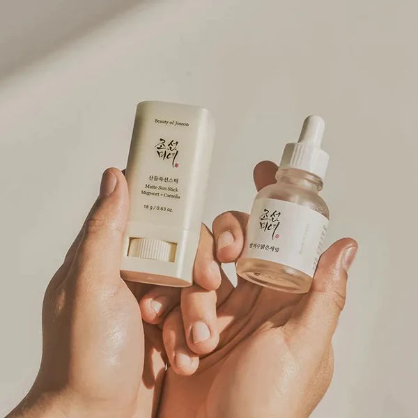 Matte Sun Stick Mugwort + Camelia