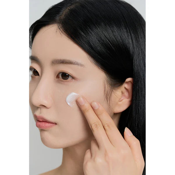 skin1004 Madagascar Centella Hyalu-Cica Water Fit Sun Serum